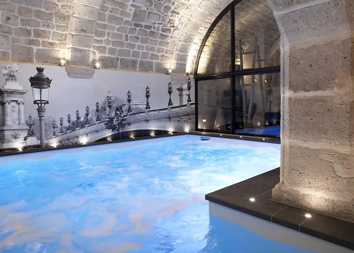 Hotel La Lanterne & Spa By Timhotel París
